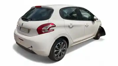 Veicolo di demolizione peugeot 208 i (ca_, cc_) 1.2 vti 82 dell'anno 2013 alimentato 0