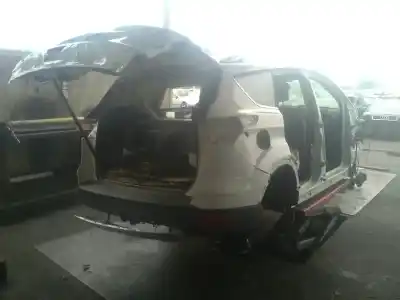 Vehicul casat ford kuga (cbs) kuga 120 cv / 88 kw al anului 2012 alimentat muy despiezado