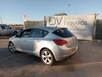 Veicolo di demolizione opel astra j lim. 1.7 16v cdti dell'anno 0 alimentato 1.7 cdti 125cv