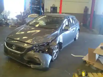 Veículo de Sucata VOLVO V40 D4162T do ano 2012 alimentado D4162T