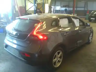 Veículo de Sucata volvo v40 d4162t do ano 2012 alimentado d4162t