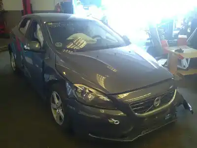 Veículo de Sucata volvo v40 d4162t do ano 2012 alimentado d4162t