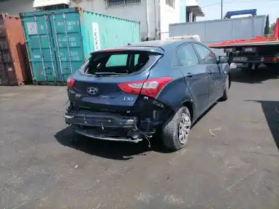 Veículo de Sucata hyundai i30 (gd) g4lc do ano 2012 alimentado g4lc