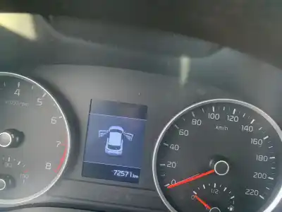 Sloopvoertuig kia stonic (ybcuv) g3lc van het jaar 0 aangedreven g3lc