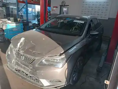 Veículo de Sucata seat leon sc (5f5) cupra 265 265 cv / 195 kw do ano 2013 alimentado cxxb