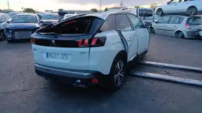 Vehicul casat peugeot 3008 style al anului 2016 alimentat 