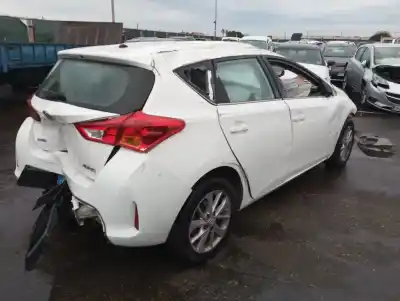Veículo de Sucata toyota auris auris (2006-2012) do ano 2012 alimentado 