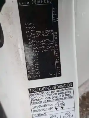 Veículo de Sucata toyota auris auris (2006-2012) do ano 2012 alimentado 