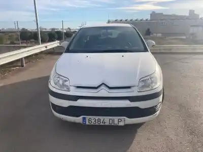 Veículo de Sucata citroen c4 berlina c4 berlina do ano 2004 alimentado 