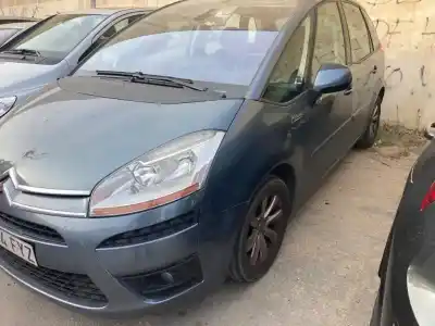 Veículo de Sucata citroen c4 berlina c4 berlina do ano 2004 alimentado 