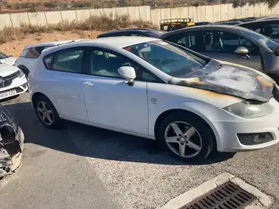 Veículo de Sucata SEAT LEON (1P1) CBZB do ano 2005 alimentado CBZB