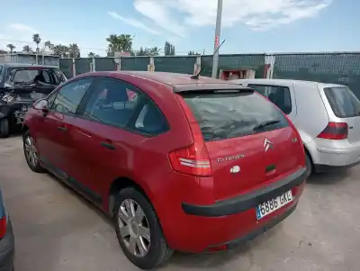 Veículo de Sucata citroen c4 berlina citroen c4 do ano 2004 alimentado 