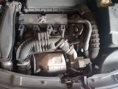 Veicolo di demolizione peugeot 207 1.6 hdi 92 cv dell'anno 2010 alimentato 