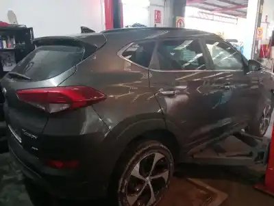 Vehicul casat hyundai tucson hybrid al anului 2015 alimentat 