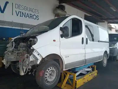 Veículo de Sucata RENAULT TRAFIC COMBI (AB 4.01) Generation Expression Combi corto do ano 2001 alimentado 