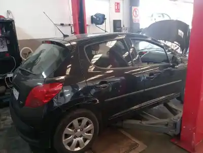 Veicolo di demolizione peugeot 207 1.6 hdi 92 cv dell'anno 2006 alimentato 