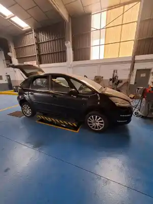 Veículo de Sucata citroen c4 picasso 1.5 blue-hdi fap do ano 2007 alimentado 