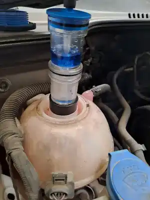 Sloopvoertuig seat leon (kl1) seat leon van het jaar 2005 aangedreven 