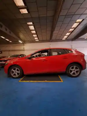 Veículo de Sucata volvo v40 r-design kinetic do ano 2012 alimentado 