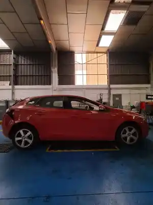 Veículo de Sucata volvo v40 r-design kinetic do ano 2012 alimentado 