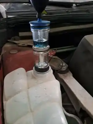 Veículo de Sucata volvo v40 r-design kinetic do ano 2012 alimentado 