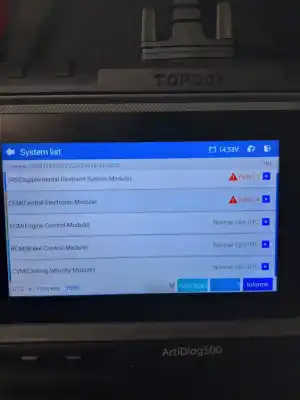 Veículo de Sucata volvo v40 r-design kinetic do ano 2012 alimentado 