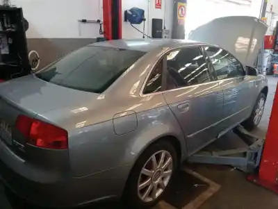 Sloopvoertuig audi a4 berlina (8e) a4 8e van het jaar 2004 aangedreven 