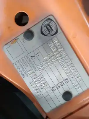 Veicolo di demolizione lancia ypsilon (101) 1.4 16v platino dell'anno 2003 alimentato 