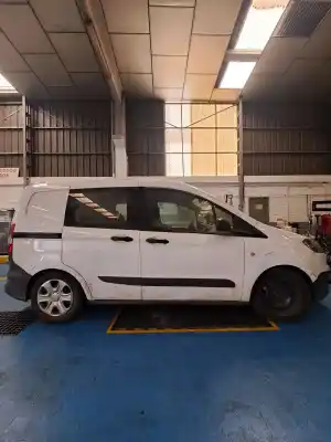 Veículo de Sucata ford ford transit ford do ano 2013 alimentado 