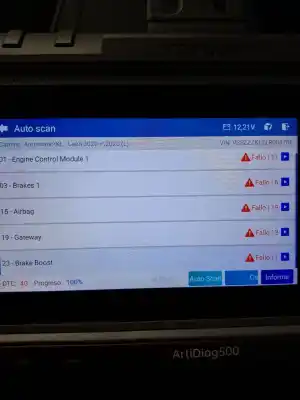 Veicolo di demolizione seat leon (kl1) seat leon dell'anno 2020 alimentato 