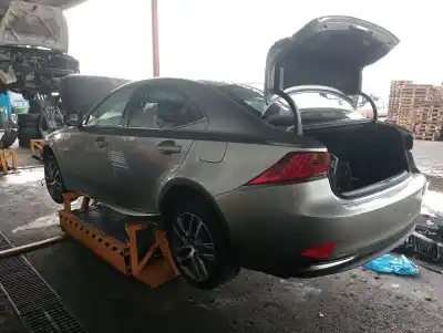 Veículo de Sucata lexus is 300 (jce10) * do ano 2001 alimentado 