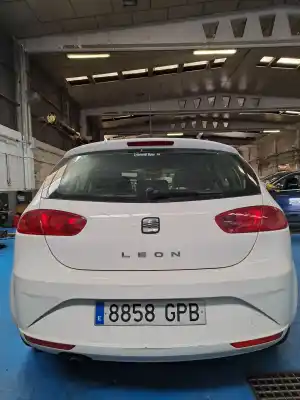Veicolo di demolizione seat leon (kl1) seat leon dell'anno 2005 alimentato 