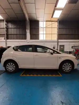 Veicolo di demolizione seat leon (kl1) seat leon dell'anno 2005 alimentato 