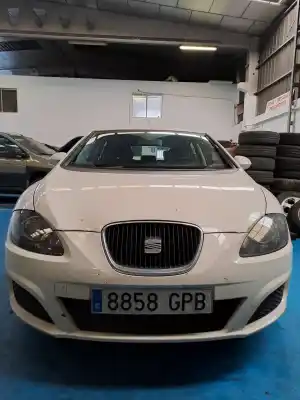 Veicolo di demolizione seat leon (kl1) seat leon dell'anno 2005 alimentato 