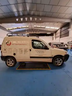 Scrapping Vehicle PEUGEOT PARTNER TEPEE ACTIVE PEUGEOT of the year 2002 powered 