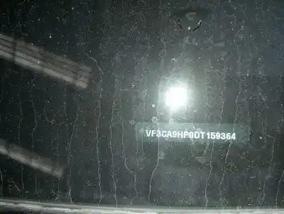 Veículo de Sucata peugeot 208 like do ano 2012 alimentado 