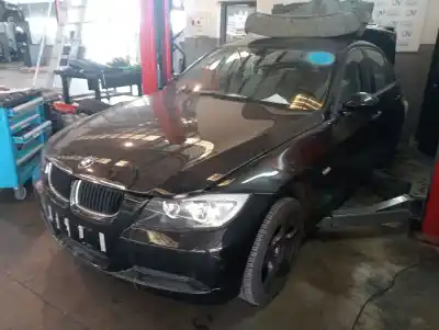 Veículo de Sucata BMW 3 (E90) 320 I do ano 2004 alimentado N46B20B