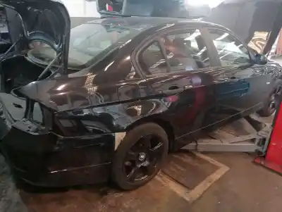 Veículo de Sucata bmw 3 (e90) 320 i do ano 2004 alimentado n46b20b