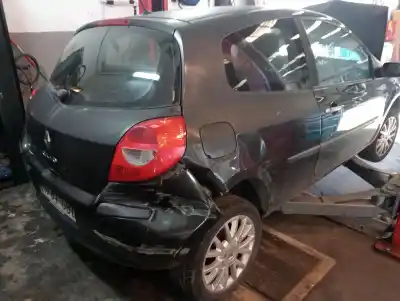 Veículo de Sucata renault clio iii clio iii do ano 2005 alimentado 