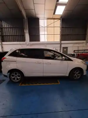 Vehicul casat ford c-max (ceu) titanium al anului 2014 alimentat 