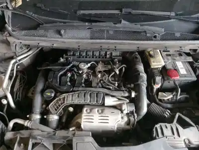 Veículo de Sucata peugeot 308 120 cv / 88 kw do ano 2013 alimentado 