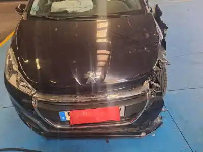 Veículo de Sucata PEUGEOT 208 LIKE do ano 2012 alimentado 