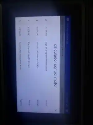 Veículo de Sucata peugeot 208 like do ano 2012 alimentado 