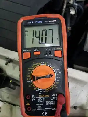 Veicolo di demolizione lancia ypsilon (101) 1.4 16v platino dell'anno 2003 alimentato 