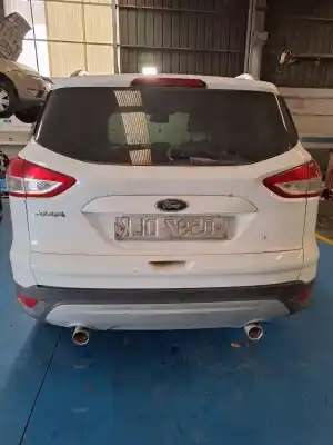 Véhicule à la ferraille ford kuga (cbv) individual 4x4 de l'année 2019 alimenté 