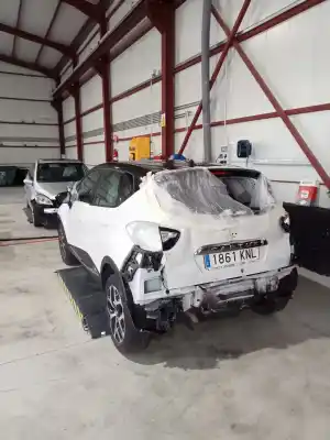 Veicolo di demolizione renault captur ii (2019-0) dell'anno 2013 alimentato 