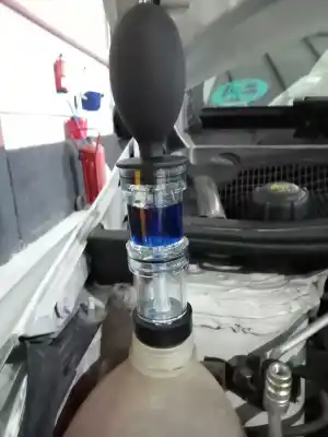 Veicolo di demolizione renault clio iv h4b b4 dell'anno 2012 alimentato h4b b4