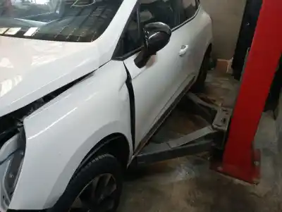 Veículo de Sucata renault clio v clio v do ano 2019 alimentado 