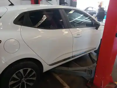 Veículo de Sucata renault clio v clio v do ano 2019 alimentado 