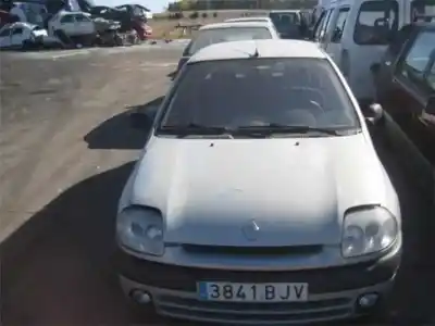 Veicolo di demolizione renault clio ii (bb_, cb_) 1.2 (bb0a, bb0f, bb10, bb1k, bb28, bb2d, bb2h, cb0a,... dell'anno 1998 alimentato d7f720